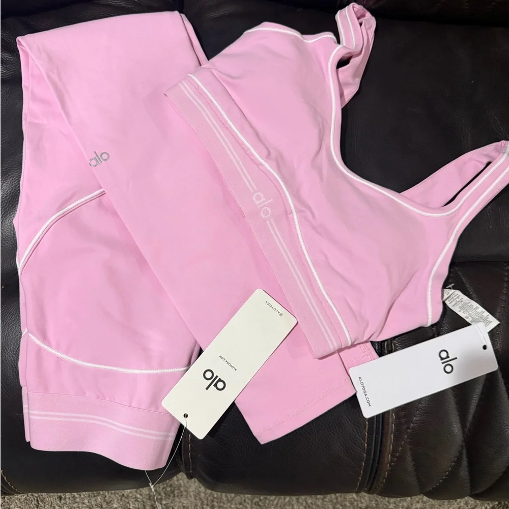 ALO Yoga Pink Sports Bra and Leggings Set size M - Picture 1 of 2